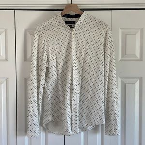 White Zara Button Down shirt with blue print in Size Medium